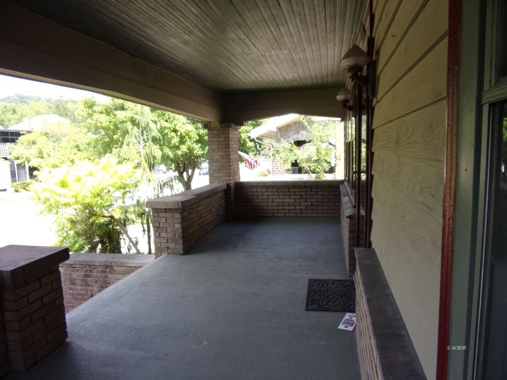 Photo of 273 E State St, Athens, OH 45701 (MLS # 2433797)