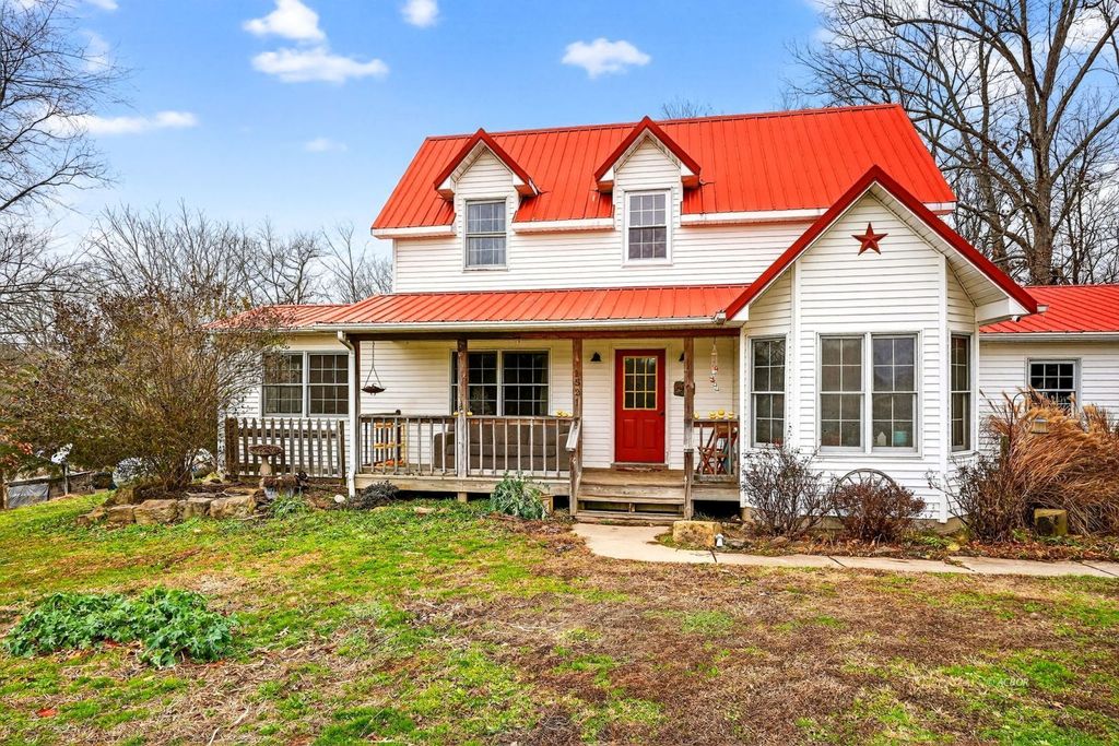 Photo of 1521 Sam Gilliland Rd, Oak Hill, OH 45656 (MLS # 2434327)