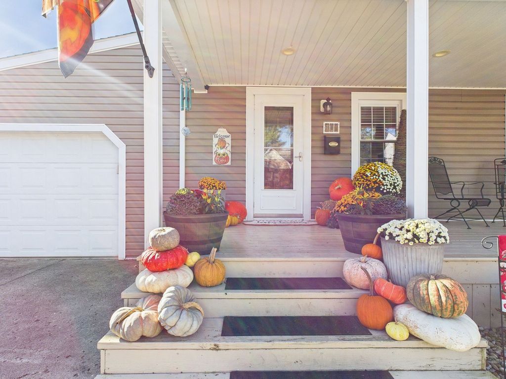 Photo of 106 Maple, Mcarthur, OH 45651 (MLS # 2434316)