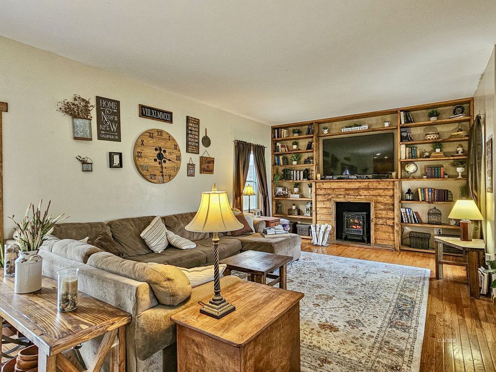 Photo of 370 Bostic Rd, Gallipolis, OH 45631 (MLS # 2434276)