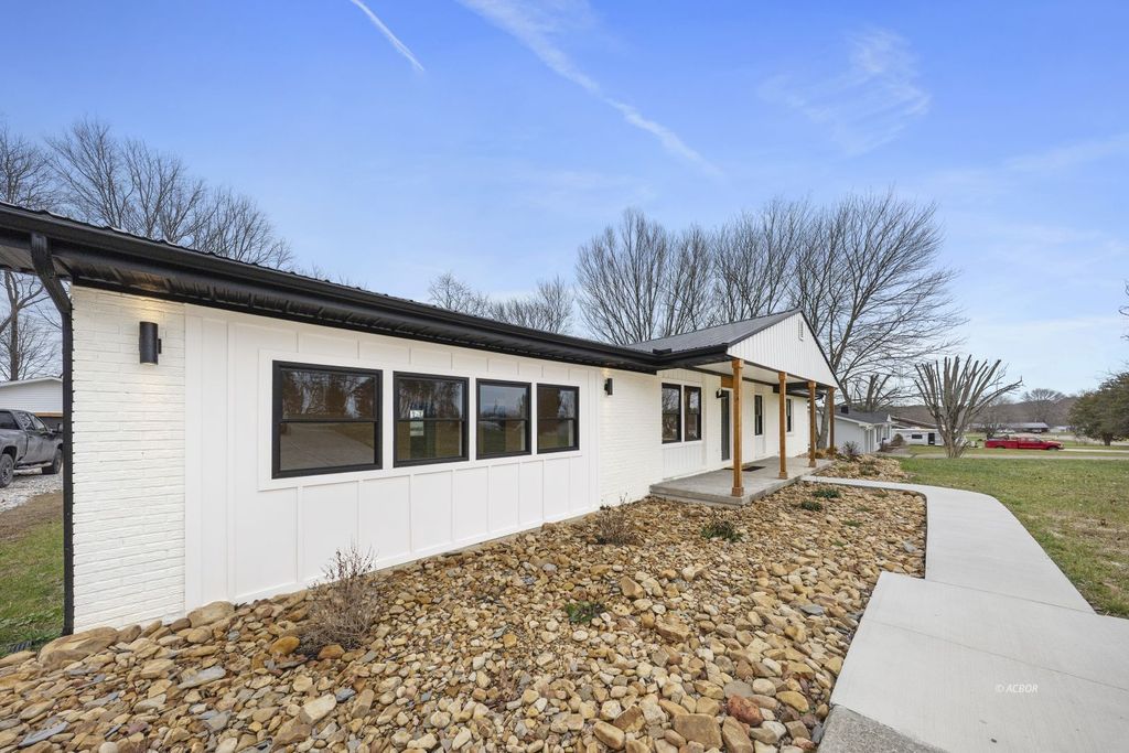 Photo of 130 Amby Ln, Vinton, OH 45686 (MLS # 2434209)