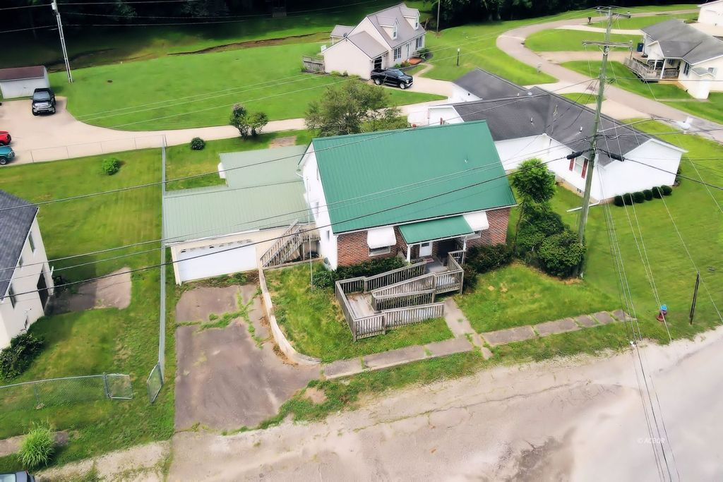 Photo of 840 N 8th St, McConnellsville, OH 43756 (MLS # 2434365)