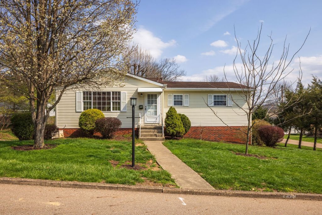 Photo of 44 Strathmore Blvd, Athens, OH 45701 (MLS # 2434492)