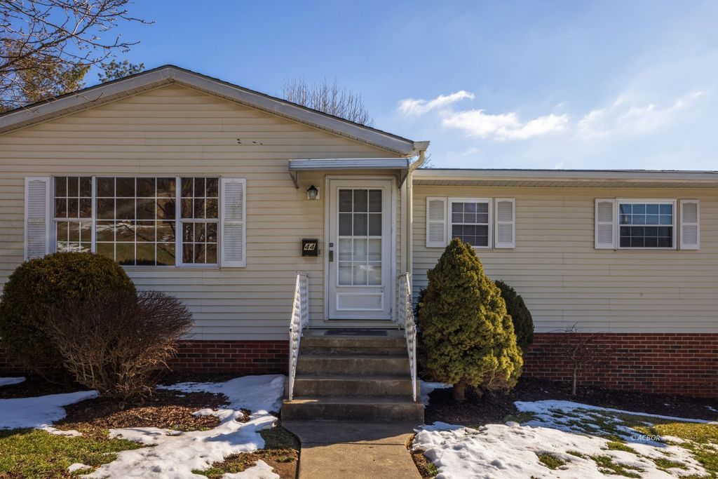 Photo of 44 Strathmore Blvd, Athens, OH 45701 (MLS # 2434492)