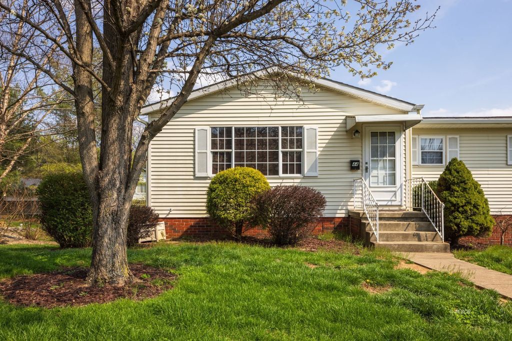 Photo of 44 Strathmore Blvd, Athens, OH 45701 (MLS # 2434492)