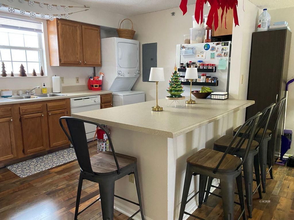 Photo of 15 S Shafer St #1509, Athens, OH 45701 (MLS # 2434284)