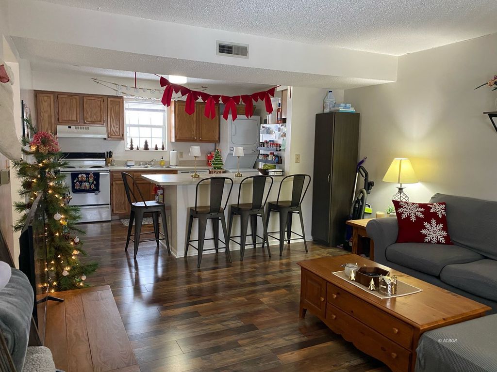 Photo of 15 S Shafer St #1509, Athens, OH 45701 (MLS # 2434284)