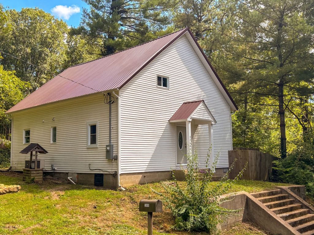 Photo of 33600 Weaver Church Rd, Albany, OH 45710 (MLS # 2433902)