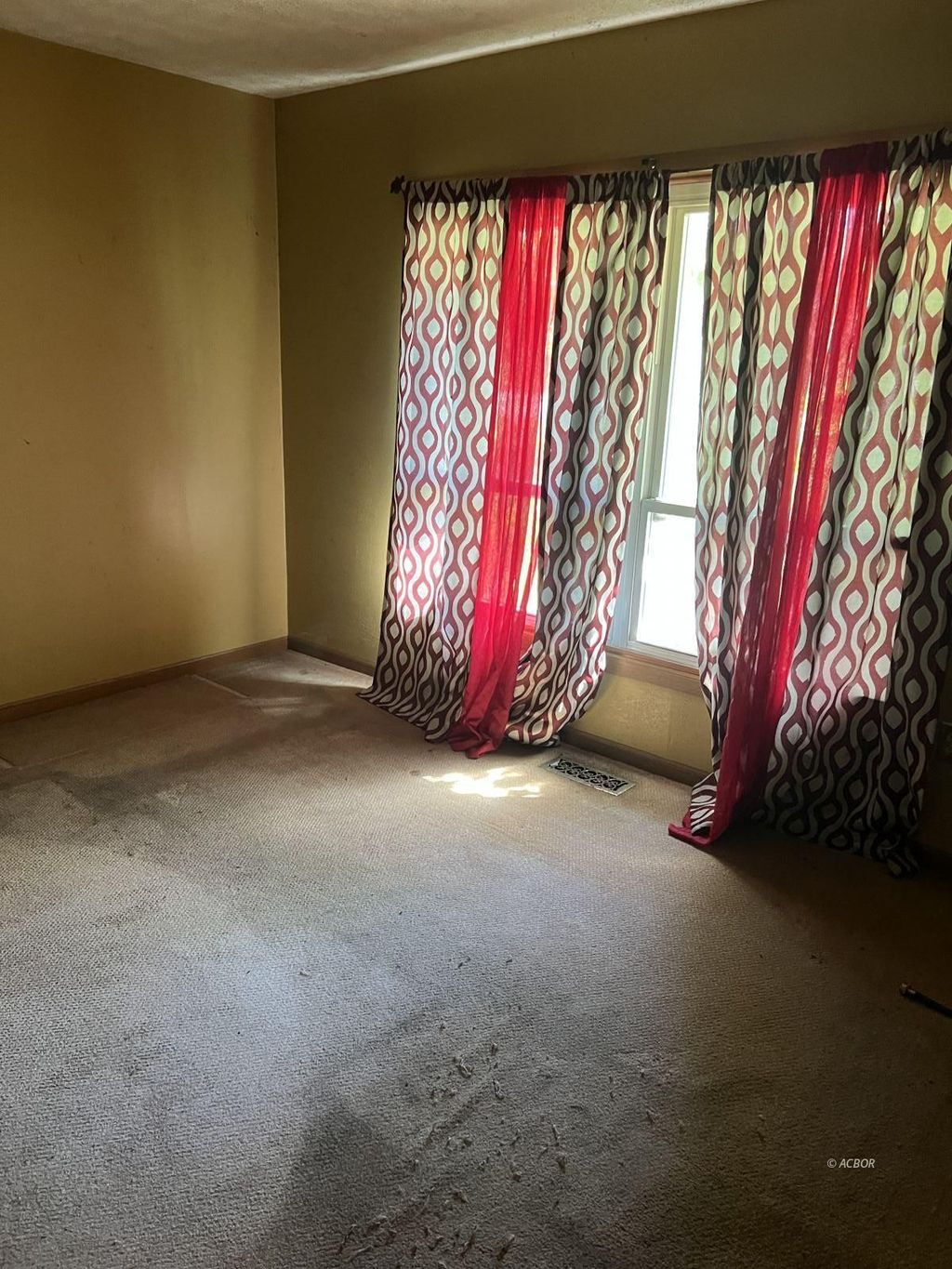 Photo of 579 Jay Dr Dr, Gallipolis, OH 45631 (MLS # 2434047)