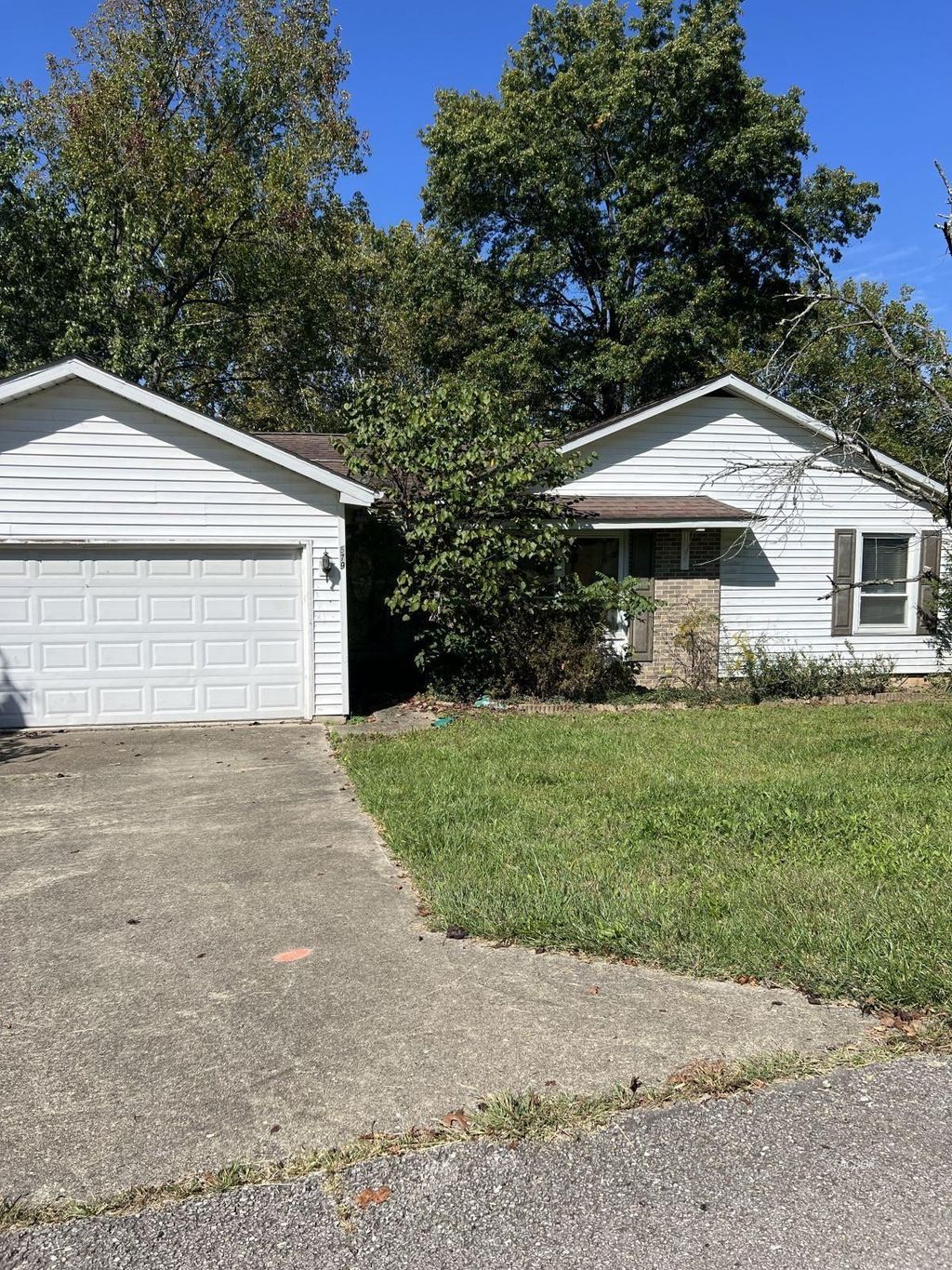 Photo of 579 Jay Dr Dr, Gallipolis, OH 45631 (MLS # 2434047)
