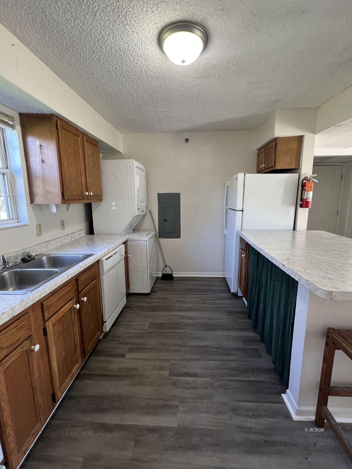 15 S Shafer St 1202