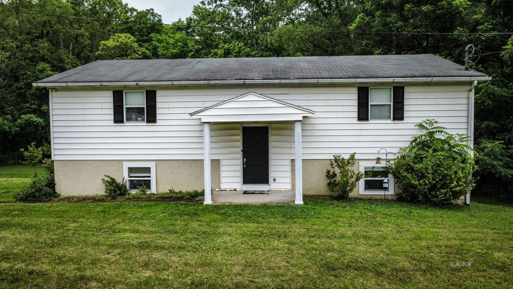 Photo of 700 State Route 664, Logan, OH 43138 (MLS # 2435162)