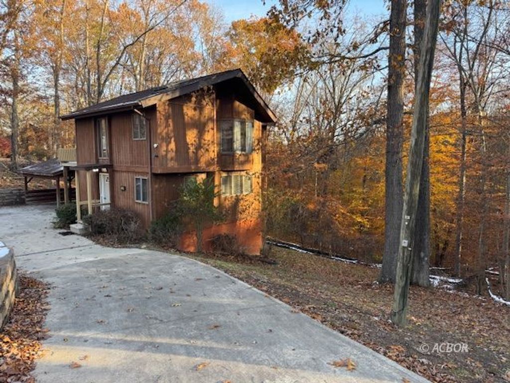 Photo of 188 Oak Ridge Rd, Wellston, OH 45692 (MLS # 2434222)