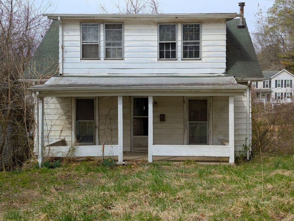 Photo of 6 Cave St, Pomeroy, OH 45769 (MLS # 2433282)