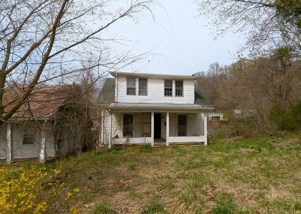 Photo of 6 Cave St, Pomeroy, OH 45769 (MLS # 2433282)