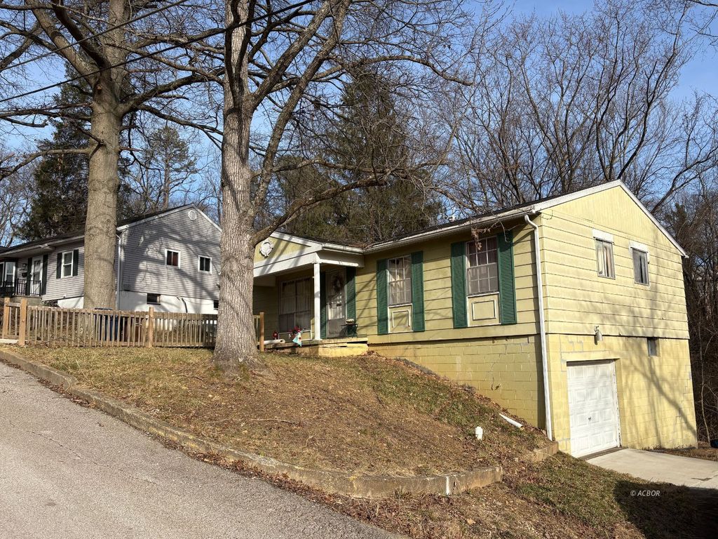 Photo of 42 Walker St, Athens, OH 45701 (MLS # 2434530)