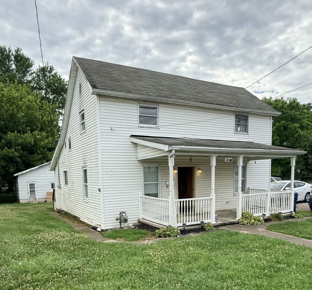 Photo of 1266 S New York Ave, Wellston, OH 45692 (MLS # 2435131)