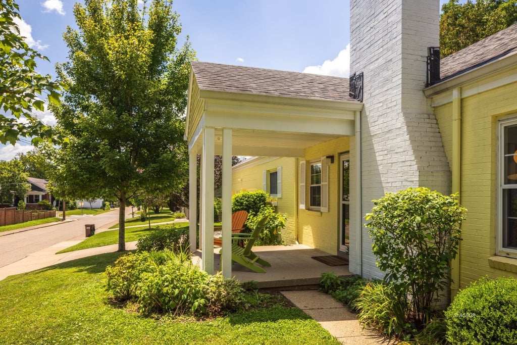 Photo of 47 Sunnyside Dr, Athens, OH 45701 (MLS # 2435329)