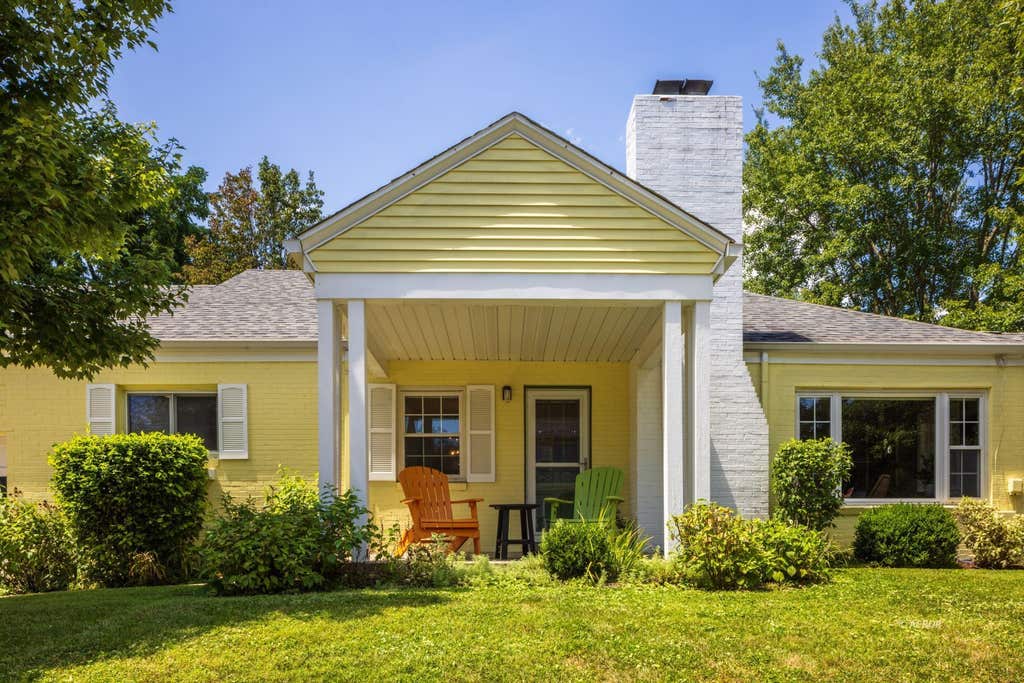 Photo of 47 Sunnyside Dr, Athens, OH 45701 (MLS # 2435329)