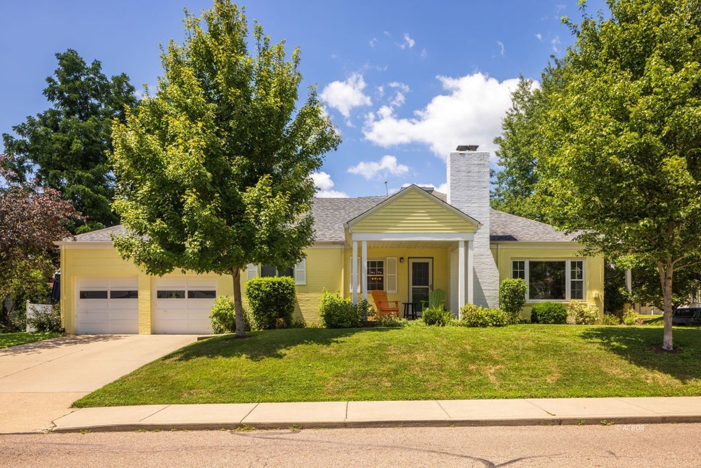 Photo of 47 Sunnyside Dr, Athens, OH 45701 (MLS # 2435329)