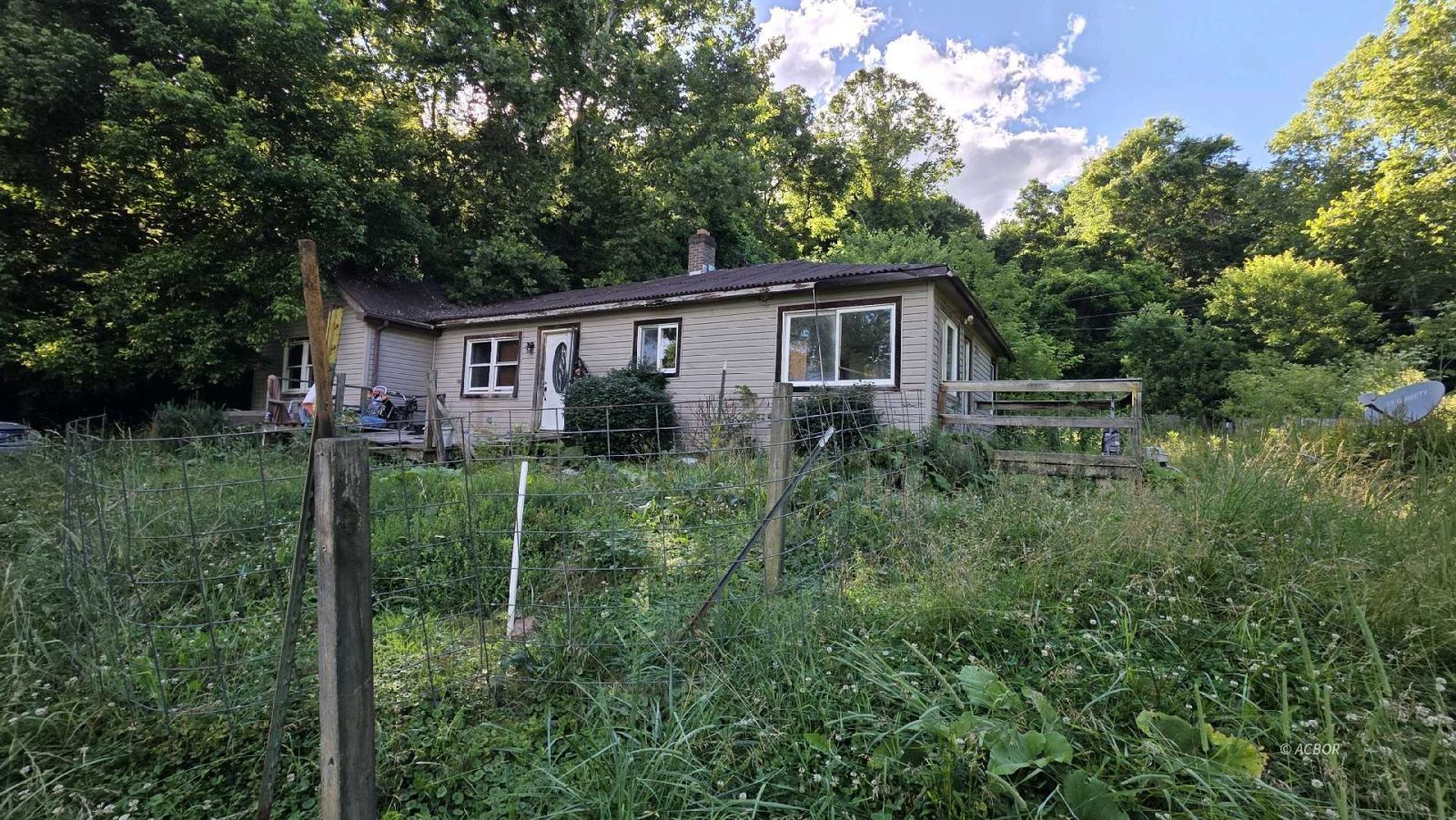 686 Cliff Alum Rd