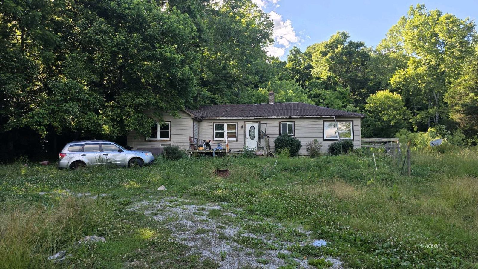686 Cliff Alum Rd