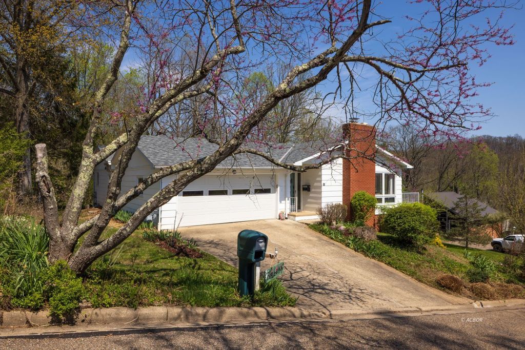 Photo of 80 Briarwood Dr, Athens, OH 45701 (MLS # 2434748)