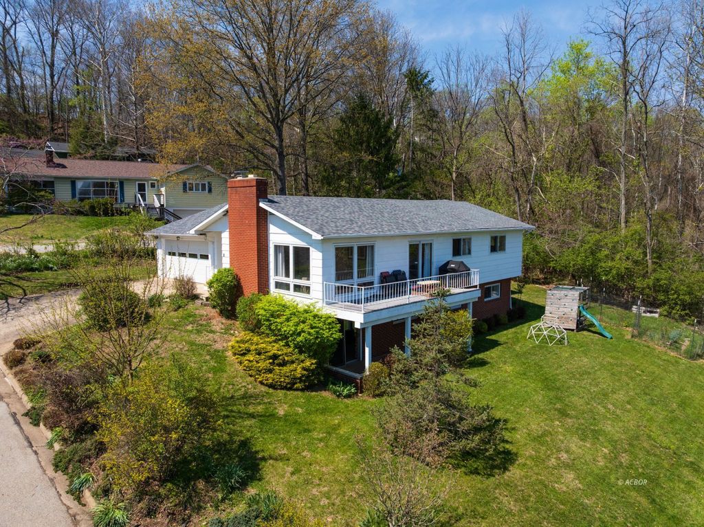 Photo of 80 Briarwood Dr, Athens, OH 45701 (MLS # 2434748)