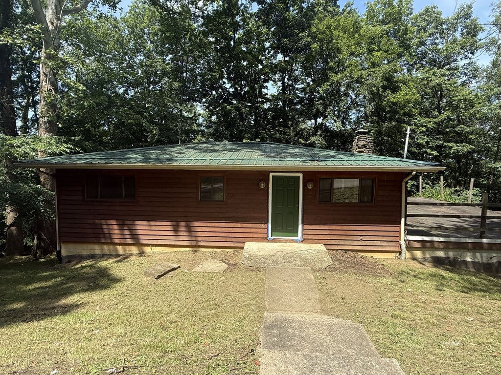 Photo of 6 Riverview Dr, Athens, OH 45701 (MLS # 2435245)