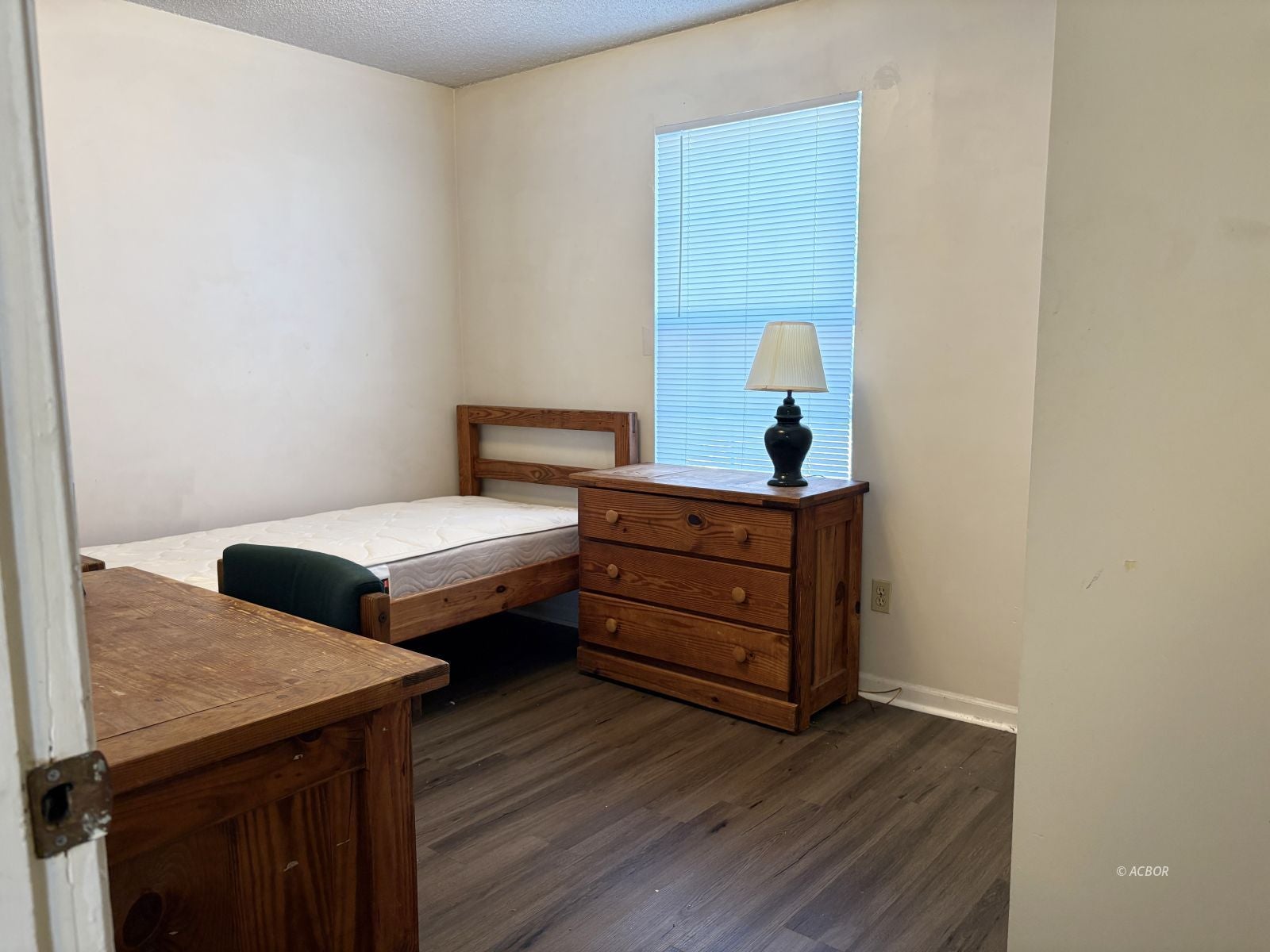 15 S Shafer St 404