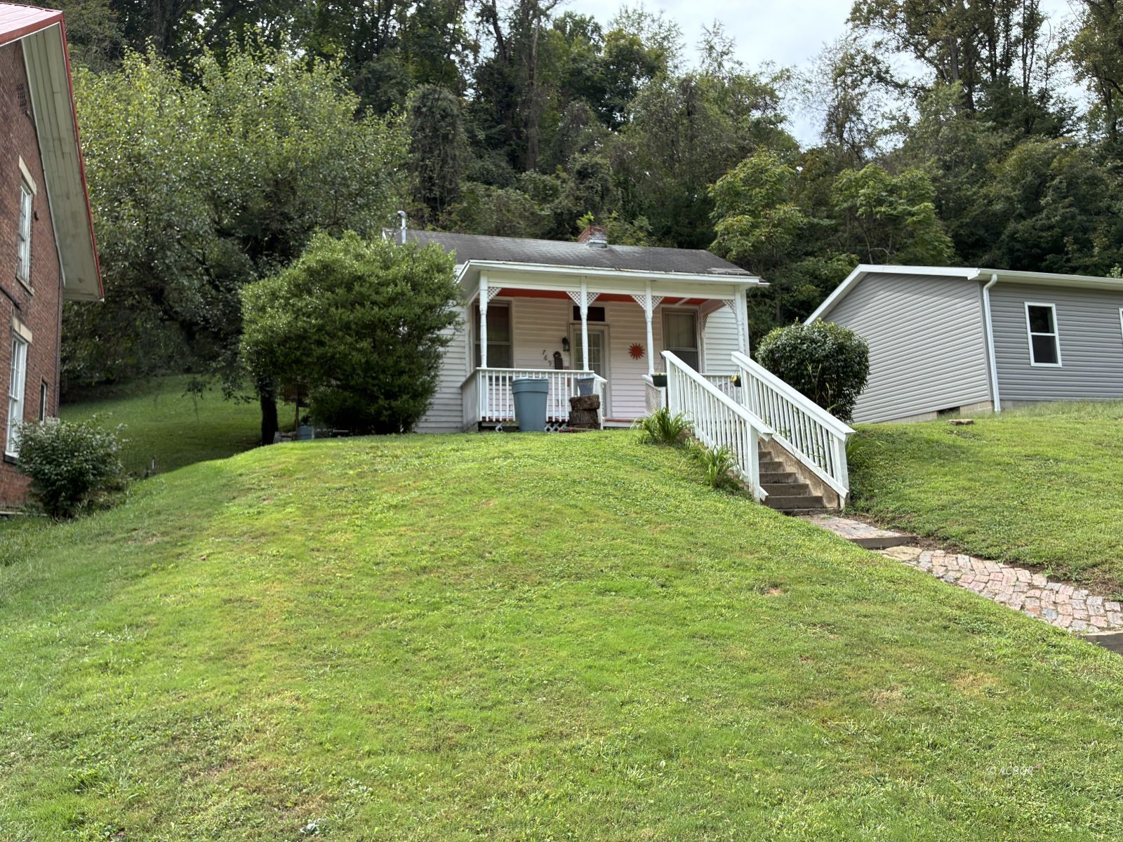 769 Brownell Ave