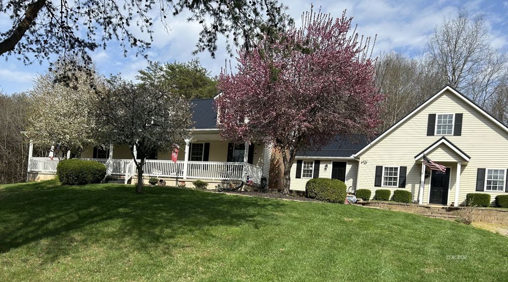 Photo of 1354 Wolf Run Road Rd, Patriot, OH 45658 (MLS # 2434592)