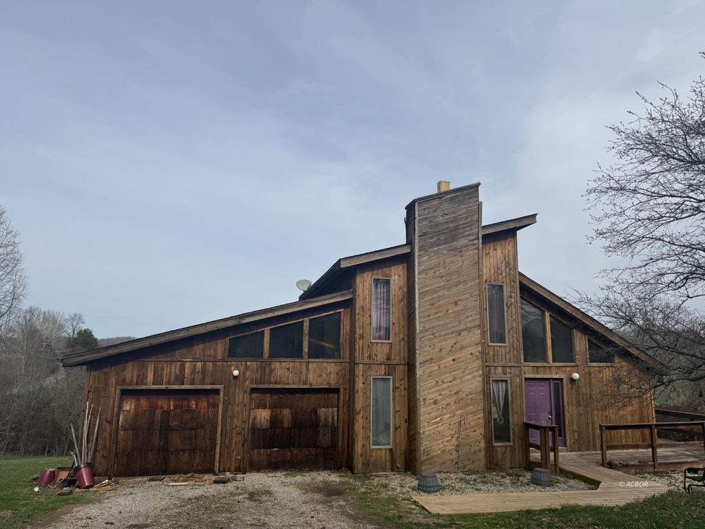 Photo of 240 Country Lane Ln, Gallipolis, OH 45631 (MLS # 2434601)