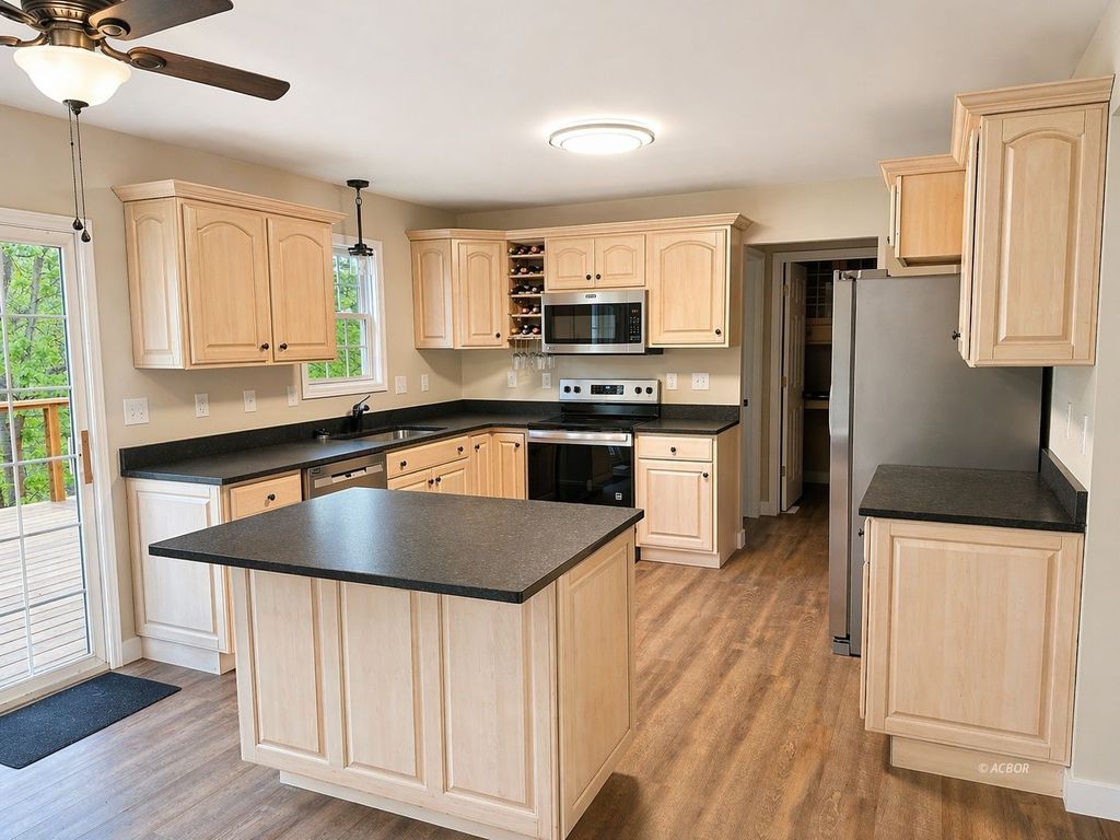 Photo of 475 Longview Heights Rd, Athens, OH 45701 (MLS # 2434838)