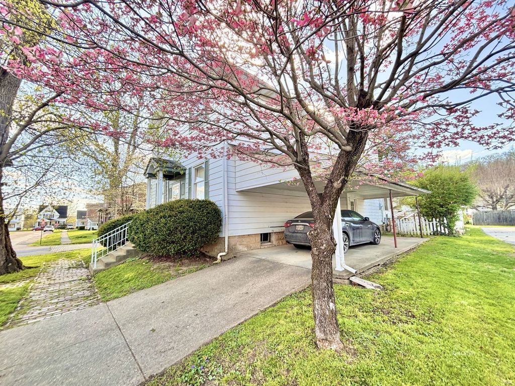 Photo of 391 S Fifth St, Middleport, OH 45760 (MLS # 2434720)