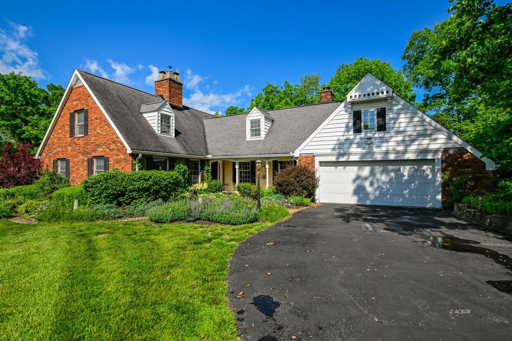Photo of 130 Longview Hts Rd, Athens, OH 45701 (MLS # 2434084)