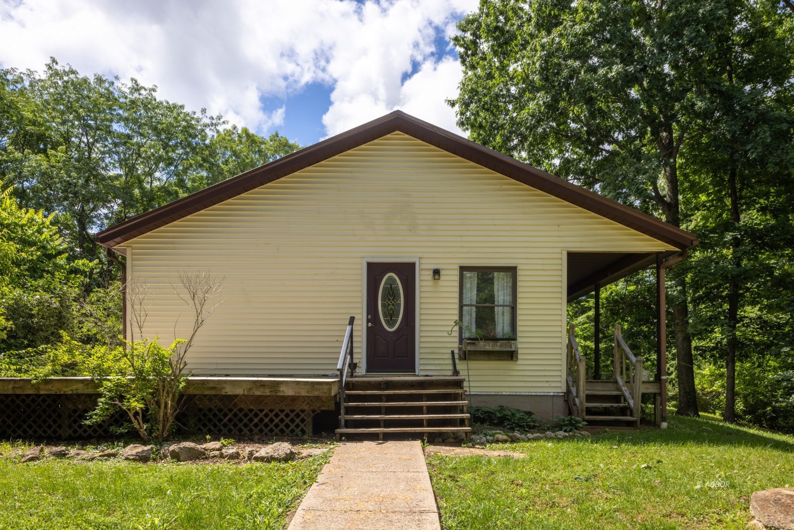 13590 Eddy Rd