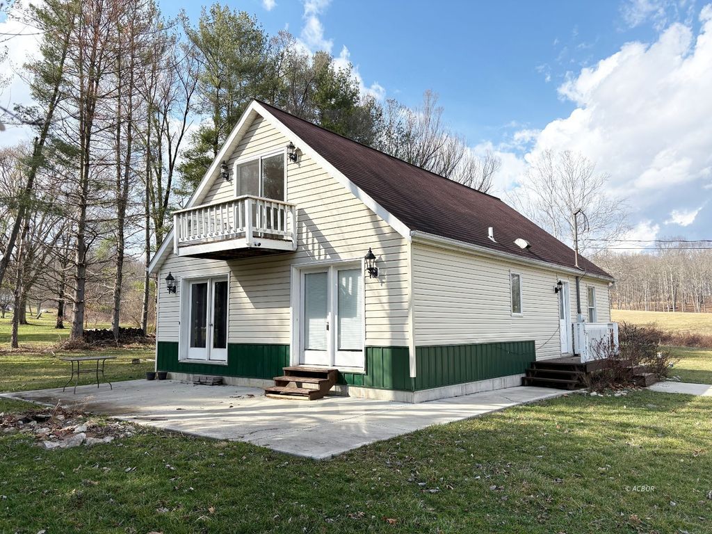 Photo of 5910 Vore Ridge Rd, Athens, OH 45701 (MLS # 2434533)