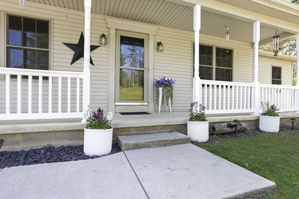 Photo of 6825 U.S. Hwy 23 S, Chillicothe, OH 45601 (MLS # 2434730)