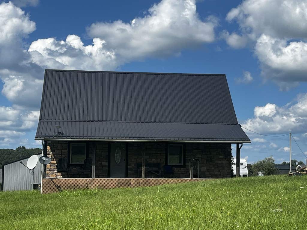 Photo of 69310 Prattsville Rd, Mcarthur, OH 45651 (MLS # 2435434)