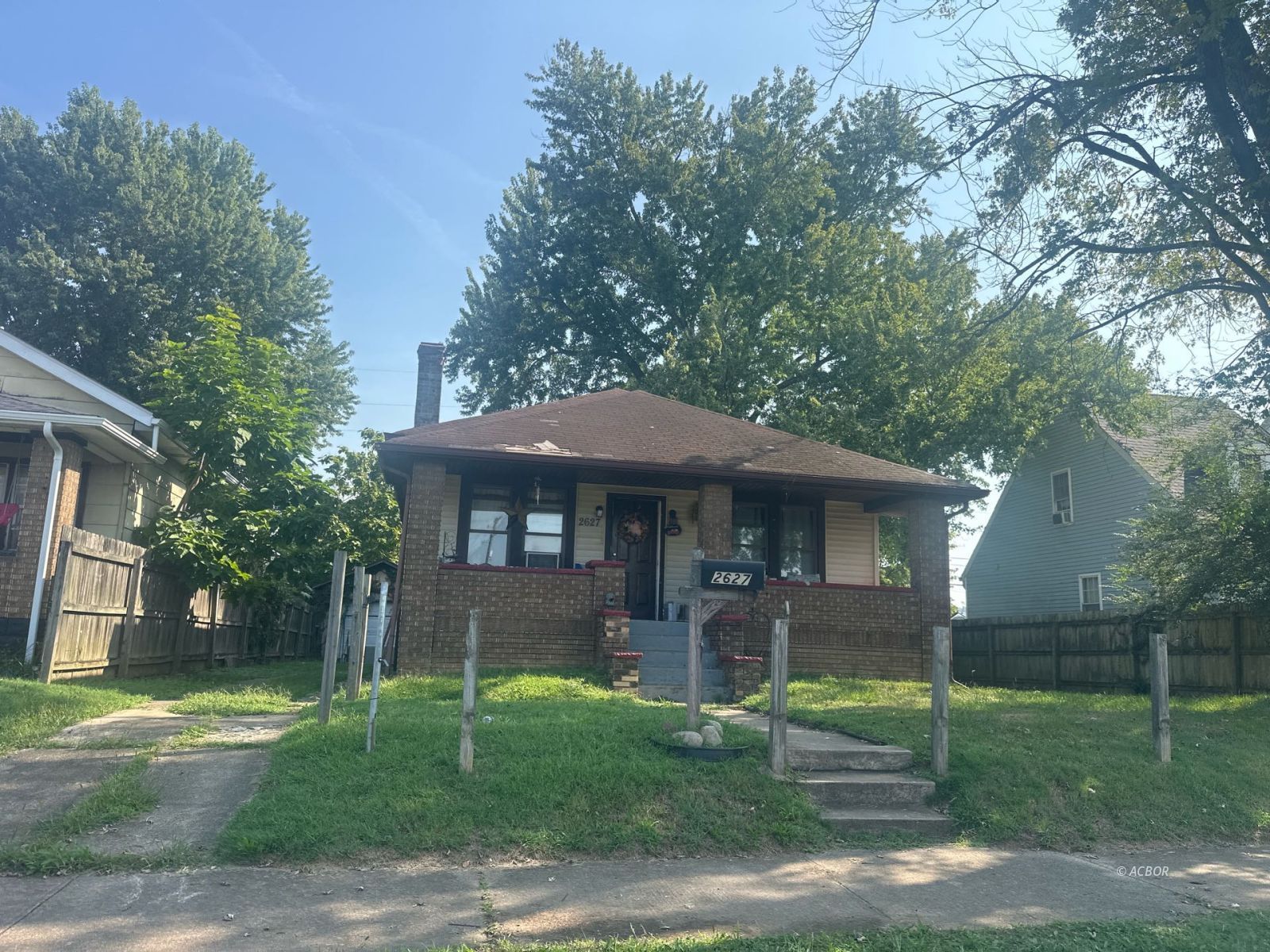 2627 S 4th St