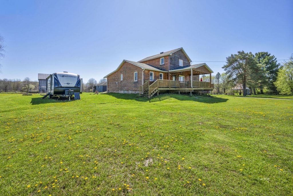 Photo of 4712 Ireland Rd, Rome, OH 44085 (MLS # 2434791)