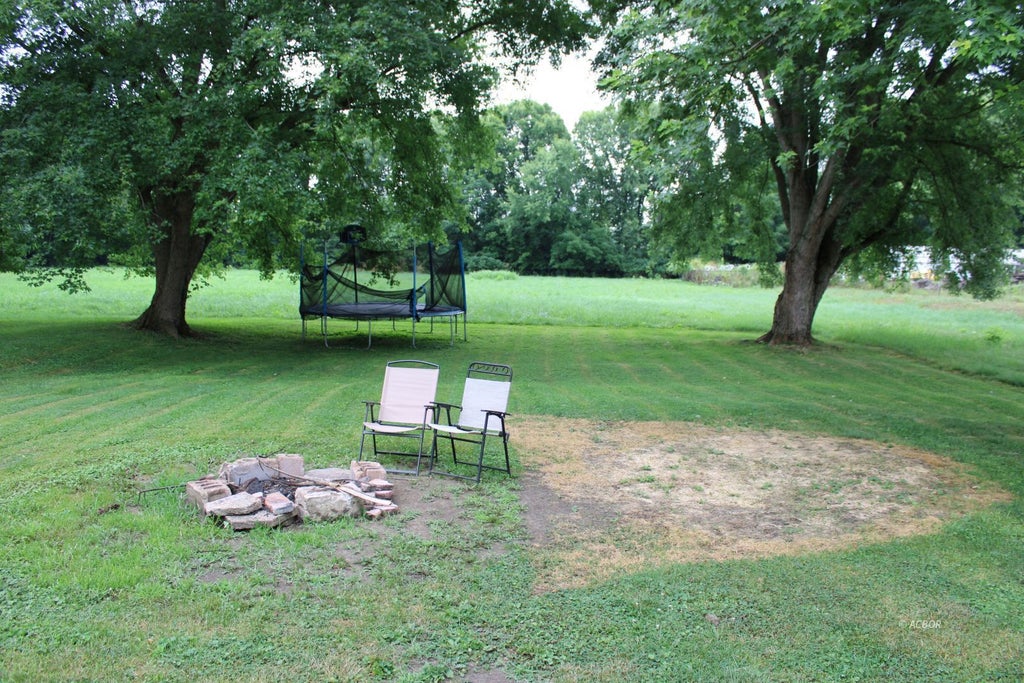Photo of 576 Willow St, Lancaster, OH 43130 (MLS # 2435225)