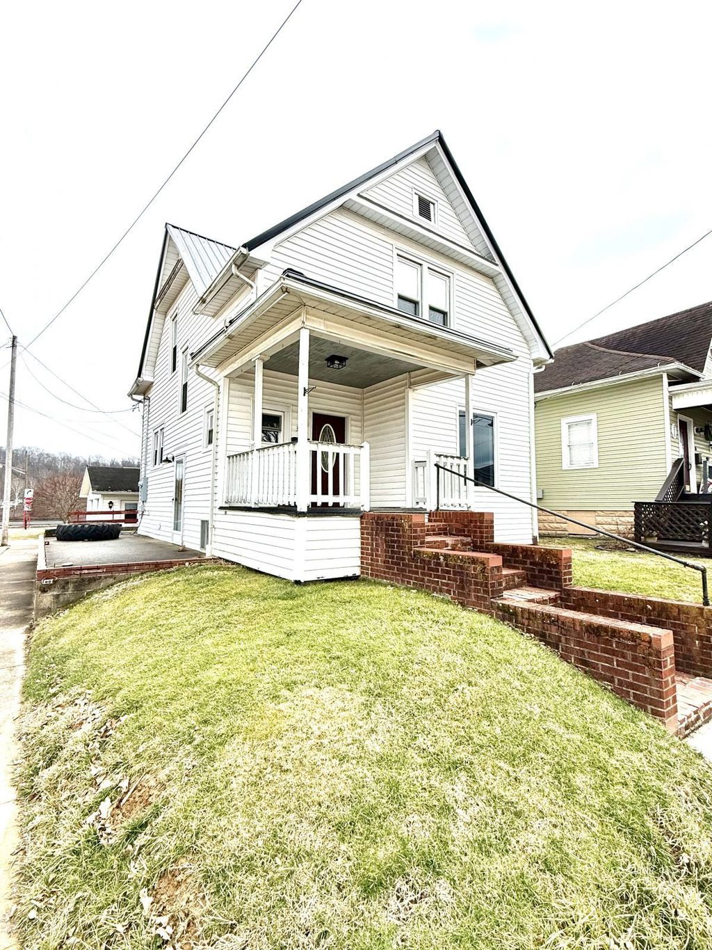 Photo of 306 S 2nd Ave, Middleport, OH 45760 (MLS # 2434555)