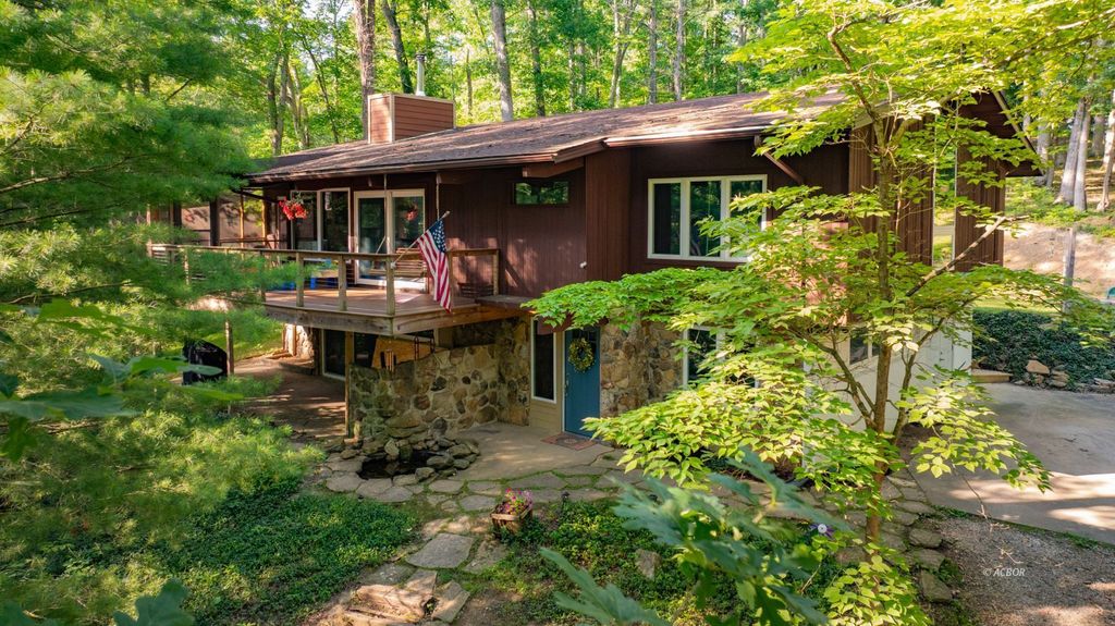 Photo of 7265 Beechwood Dr, Athens, OH 45701 (MLS # 2433627)