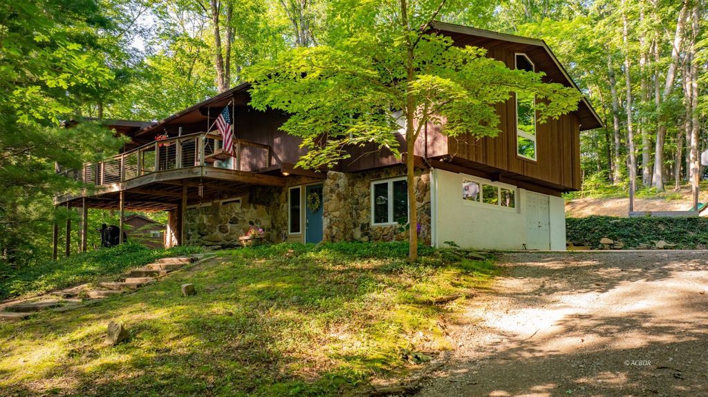 Photo of 7265 Beechwood Dr, Athens, OH 45701 (MLS # 2433627)