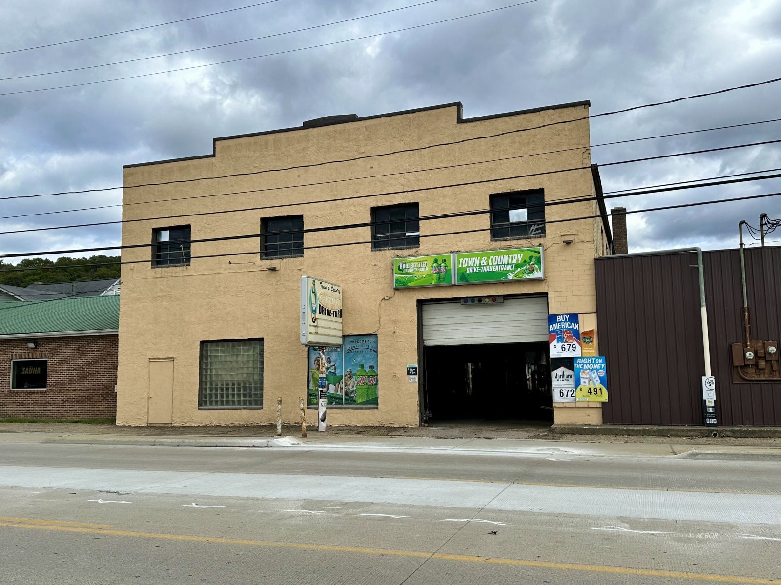 710 E Canal St