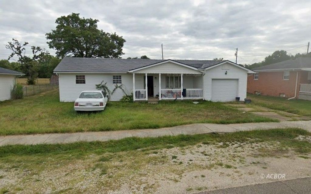 Photo of 509 Legrande Blvd, Gallipolis, OH 45631 (MLS # 2434830)