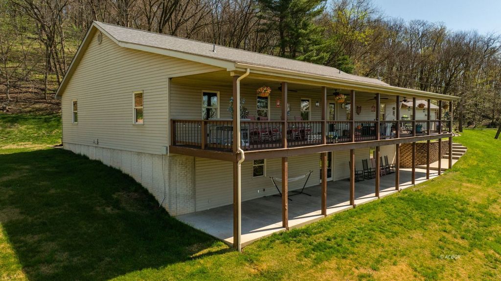 Photo of 2475 Lee Cir, Syracuse, OH 45779 (MLS # 2434704)