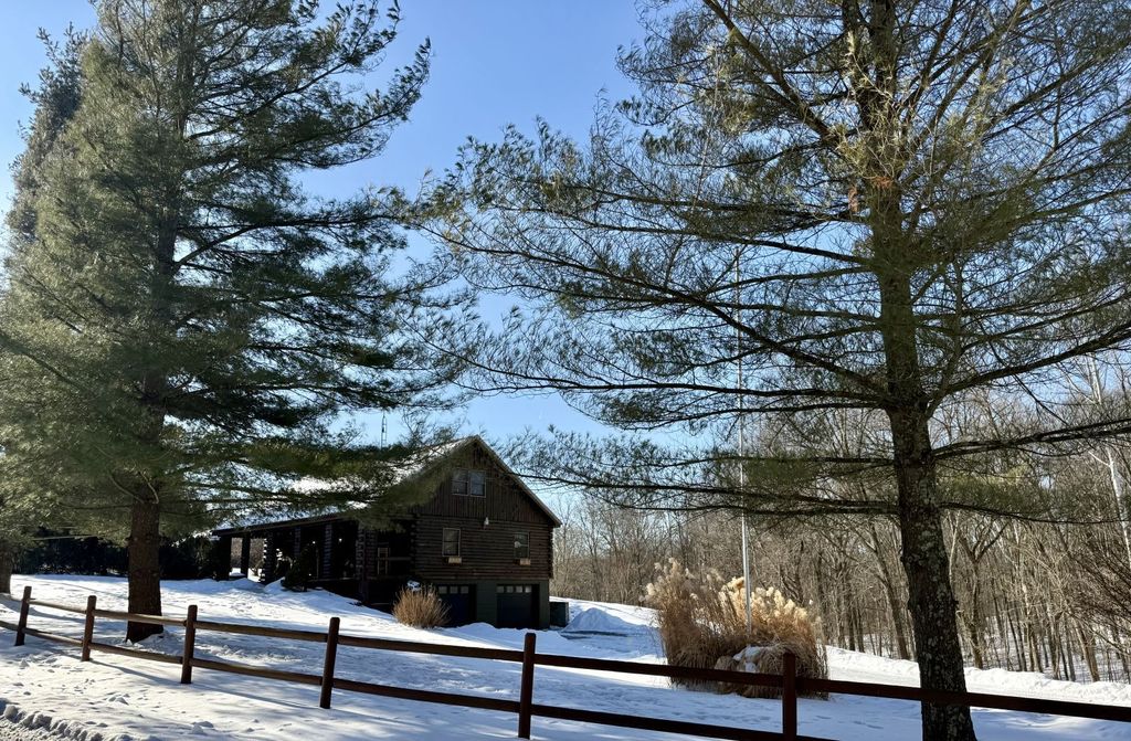 Photo of 11807 Red Rock Rd, Glouster, OH 45732 (MLS # 2434481)